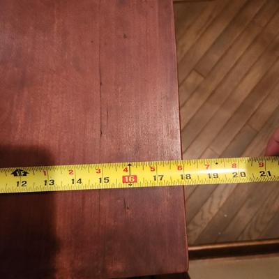 Side table w Drawer 18x21x29