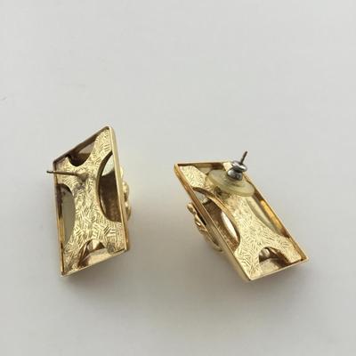 Unmarked gold tone lion statement earrings