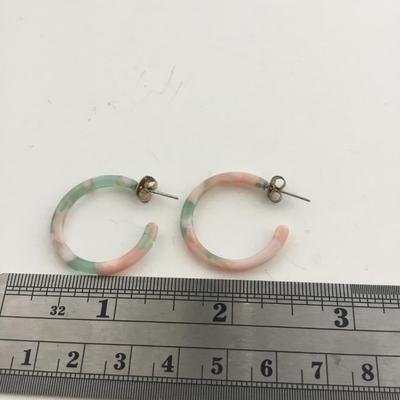 Light pink and green hoop earrings