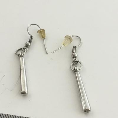 Unmarked silver tone dangle earrings