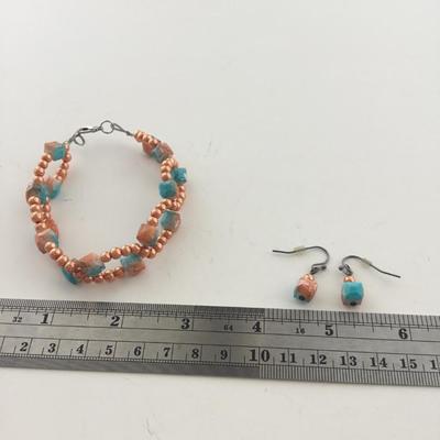 Fashion beaded bracelet with matching earrings