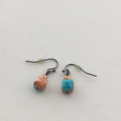 Fashion beaded bracelet with matching earrings