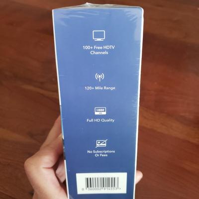 Samsung 32" TV W/Remote and Digital HDTV Antenna (BR3-KD)