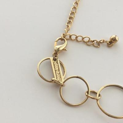 Daisy fuentes marked gold tone fashion necklace