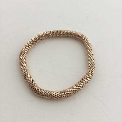 Gold tone mesh type stretchy bracelet