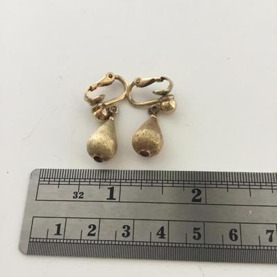 Napier. Marked vintage clip on gold tone earrings