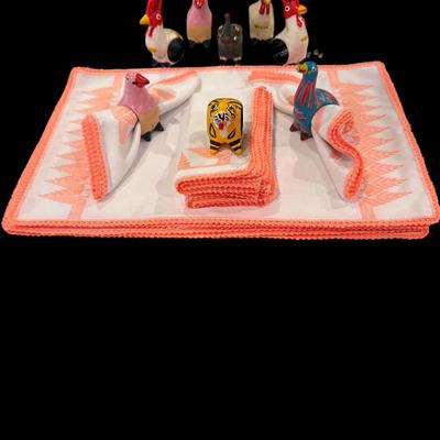 8 Placemats and matching napkins. With whimsical napkin rings.