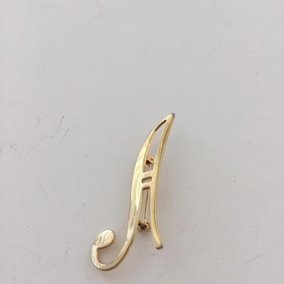 Gold tone letter A vintage pin