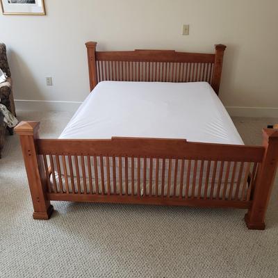 Mission Style Arts & Crafts Queen Bedframe (BR3-KD)