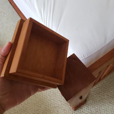 Mission Style Arts & Crafts Queen Bedframe (BR3-KD)