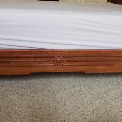 Mission Style Arts & Crafts Queen Bedframe (BR3-KD)