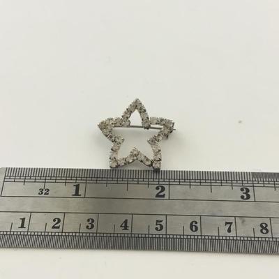 Silver tone star vintage pin