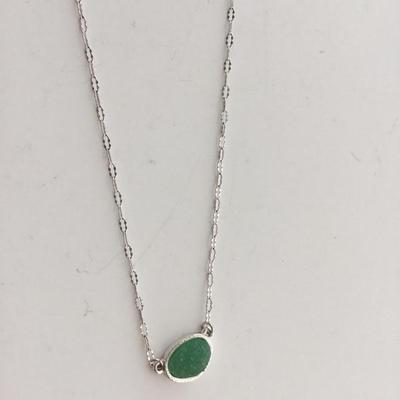 Silver tone green fashion necklace