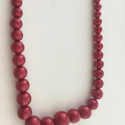 Dark red beaded fashion necklace
