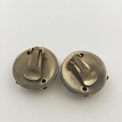 Gold tone vintage clip on round earrings