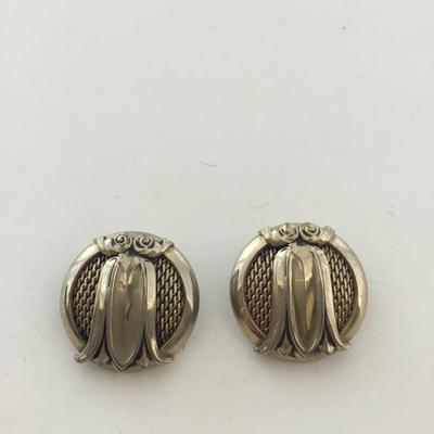 Gold tone vintage clip on round earrings