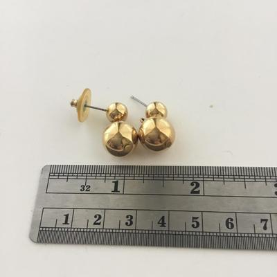 Gold tone dangle fashion earrings
