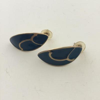 Gold tone blue long fashion earrings