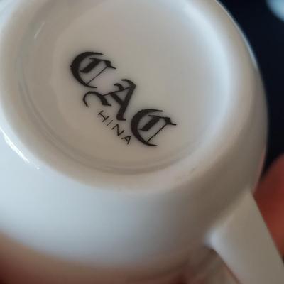 West Elm Plates & Cordon Bleu Pitchers (FP-BBL)