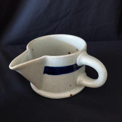 Blue & White Glazed Pottery (FP-BBL)