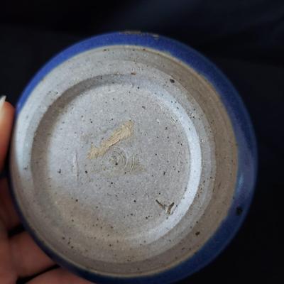 Blue & White Glazed Pottery (FP-BBL)