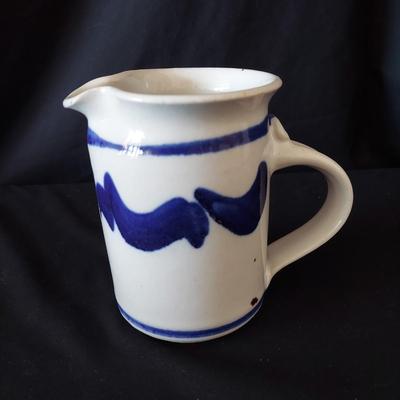 Blue & White Glazed Pottery (FP-BBL)