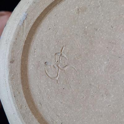 Blue & White Glazed Pottery (FP-BBL)