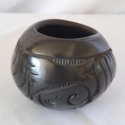 Pueblo Blackware Pot by Kelli Little Kachina Tafoya (LR-BBL)