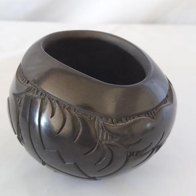 Pueblo Blackware Pot by Kelli Little Kachina Tafoya (LR-BBL)