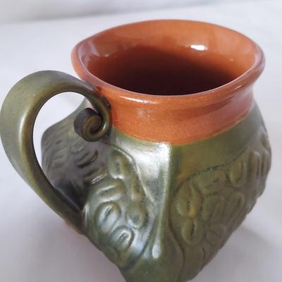 Pigeon Forge Pottery & More (FP-BBL)
