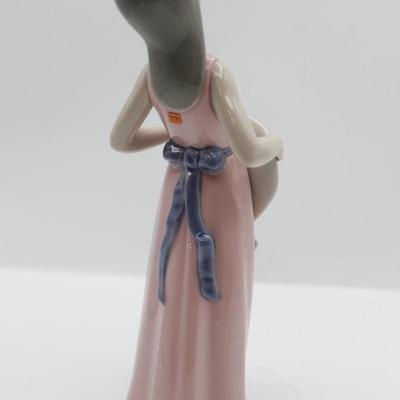 Lladro Porcelain Figurine Titled "Dreamer"