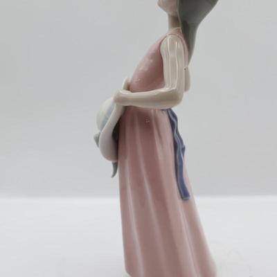 Lladro Porcelain Figurine Titled "Dreamer"