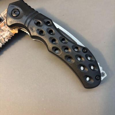 Razor Tactical - Survival Knife Series - Camouflage Blade/Black Handle