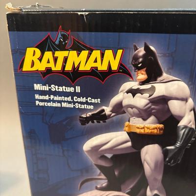 Batman Mini Statue II (DC Direct, 2002) - Porcelain Statue
