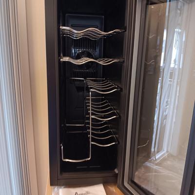 AVANTI WINE COOLER AND A WOODEN WINE RACK WITH A DRAWER