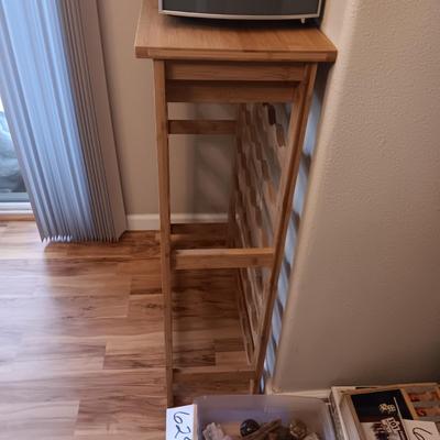 AVANTI WINE COOLER AND A WOODEN WINE RACK WITH A DRAWER