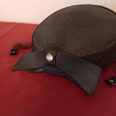 ANTIQUE DAYIRE LADIES HAT, HAND BEADED DRESS GLOVES AND AUTHENTIC FEATHER FAN