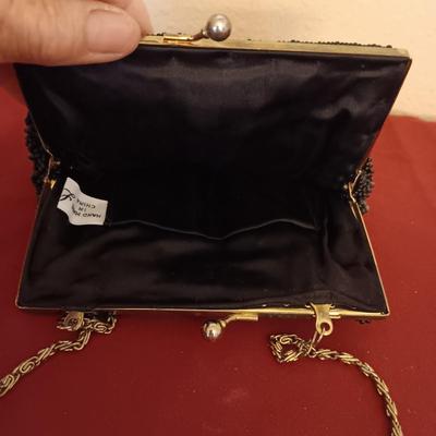HANDMADE VINTAGE BEADED PURSE W/LONG GOLD TONE CHAIN AND A SMALL CHANGE PURSE