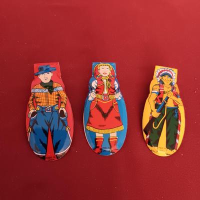 TIN WORLD CIRCUS HORN AND 3 CLICKER CRICKETS