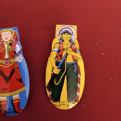 TIN WORLD CIRCUS HORN AND 3 CLICKER CRICKETS