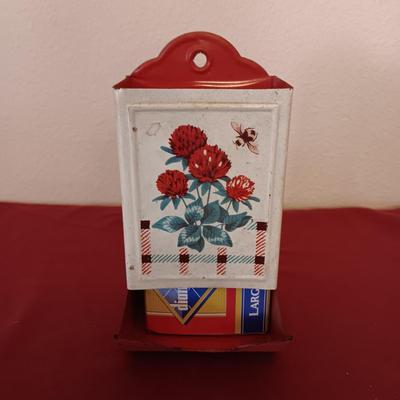 VINTAGE KITCHEN ITEMS