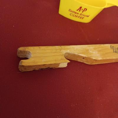 VINTAGE KITCHEN ITEMS
