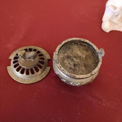 SMALL ASIAN THEMED COLLECTIBLES