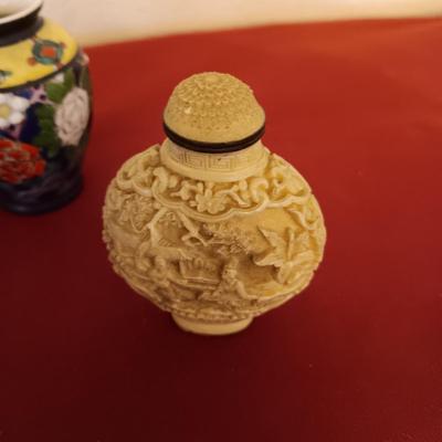 SMALL ASIAN THEMED COLLECTIBLES