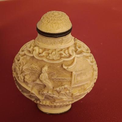 SMALL ASIAN THEMED COLLECTIBLES