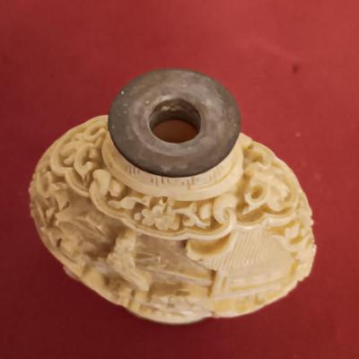 SMALL ASIAN THEMED COLLECTIBLES