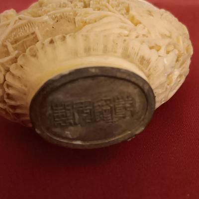 SMALL ASIAN THEMED COLLECTIBLES