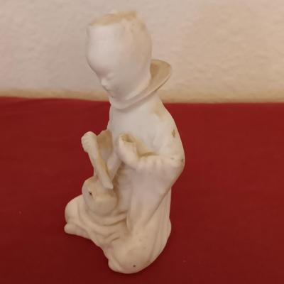 SMALL ASIAN THEMED COLLECTIBLES