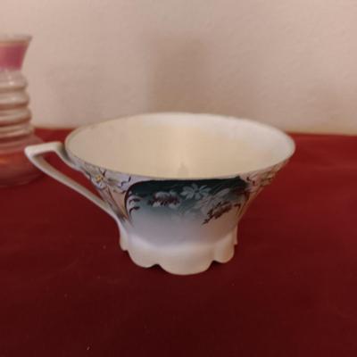VICTORIAN THEMED COLLECTIBLES