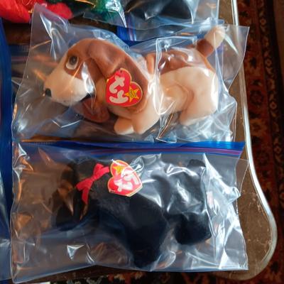 LIKE NEW STANDARD SIZE TY BEANIE BABIES WITH SOME MCDONALD'S BEANIE BABIES